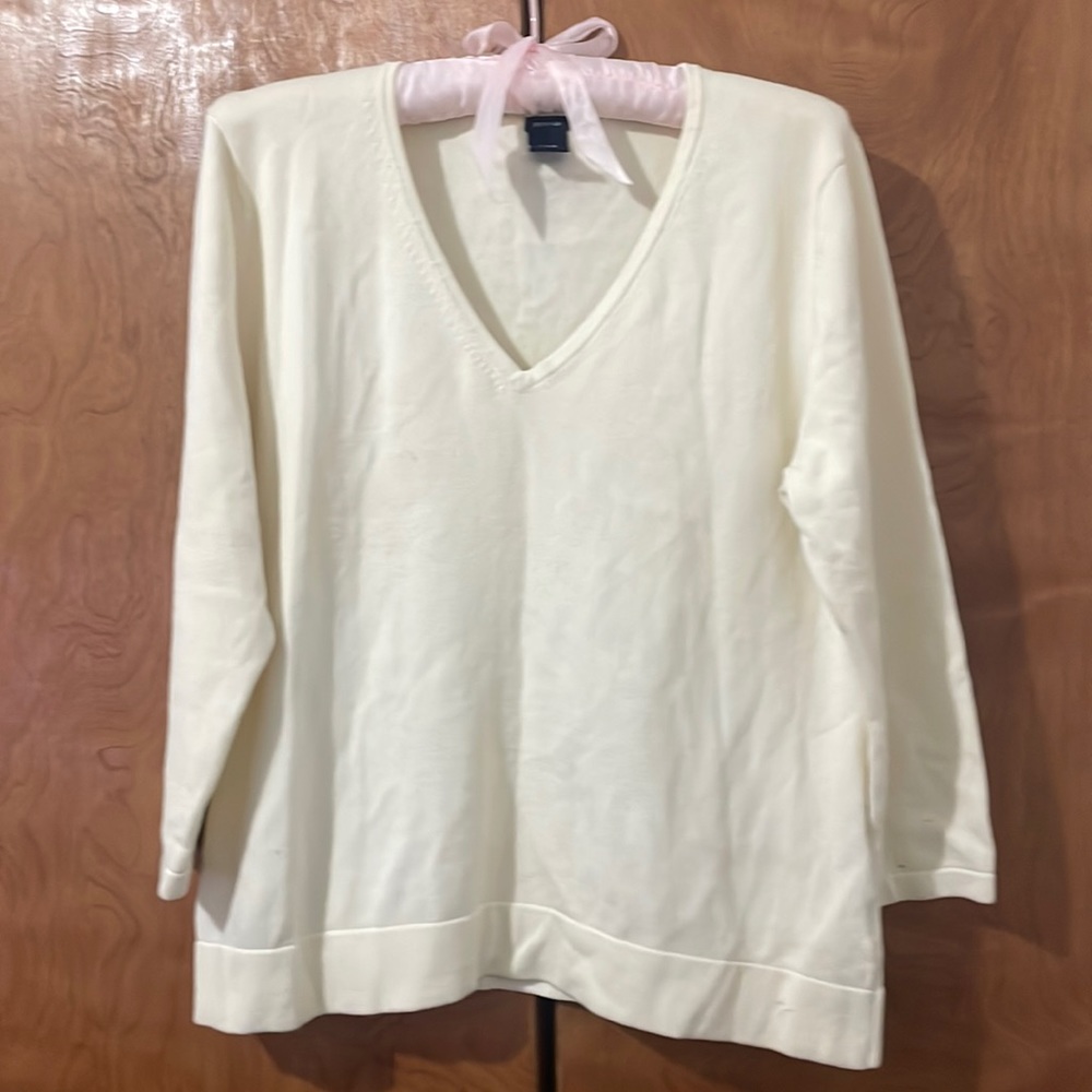Gap Stretch Cream V-Neck Pullover Sweater